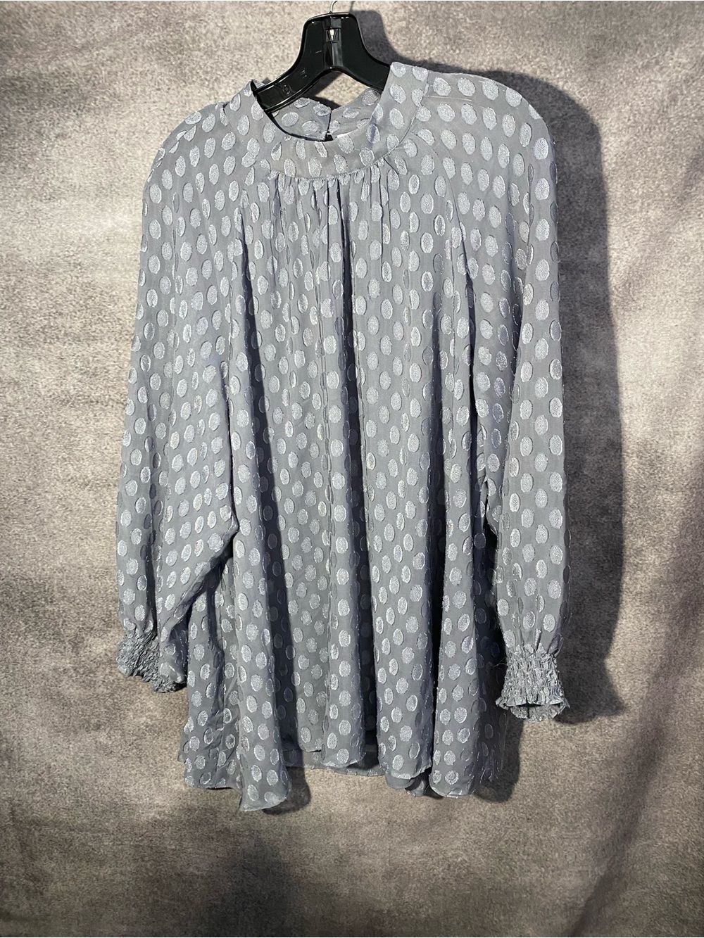 DR2 Plus 3X Gray Blouse Mock Neck Clip Dot Jacquard Long Sleeve Keyhole